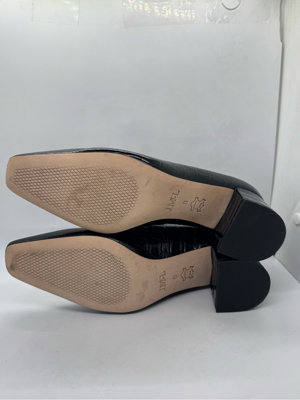 J.McLaughlin Black Croc Embossed Square Toe  Block Heels Pumps Shoe Size 8 - Picture 11 of 14